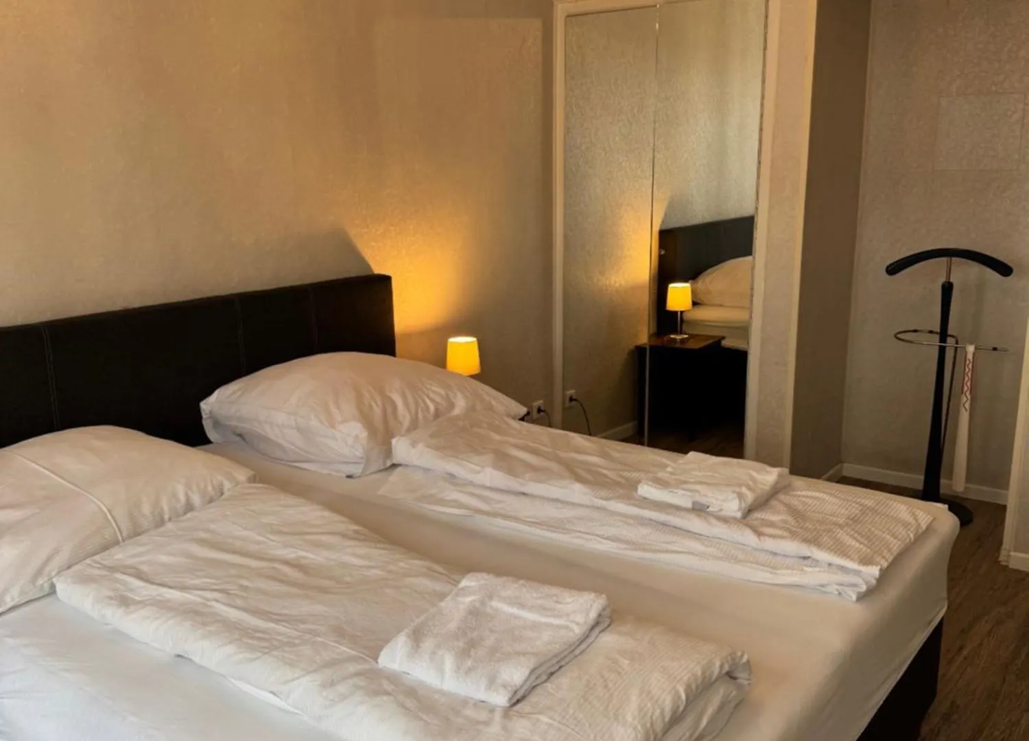 Studio 50 Qm Zentral In Domnaehe Köln
