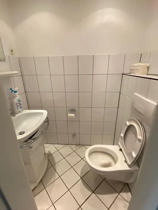 Studio 50 Qm Zentral In Domnaehe Кёльн Апартаменты